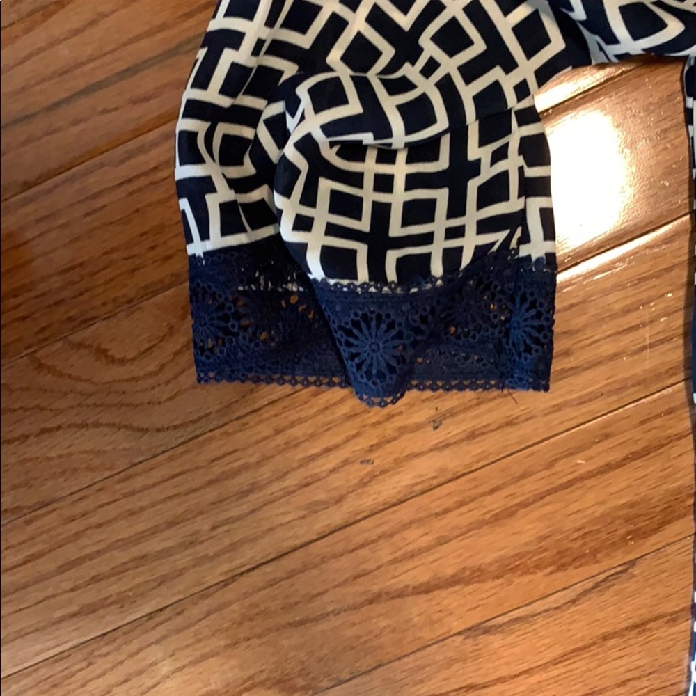 Patterned Shift Dress - Picture 2 of 5